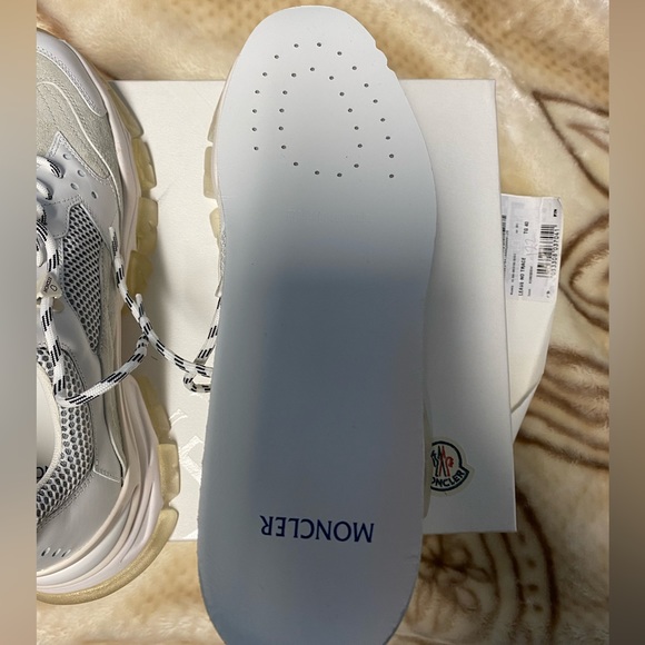 Moncler - Picture 12 of 14